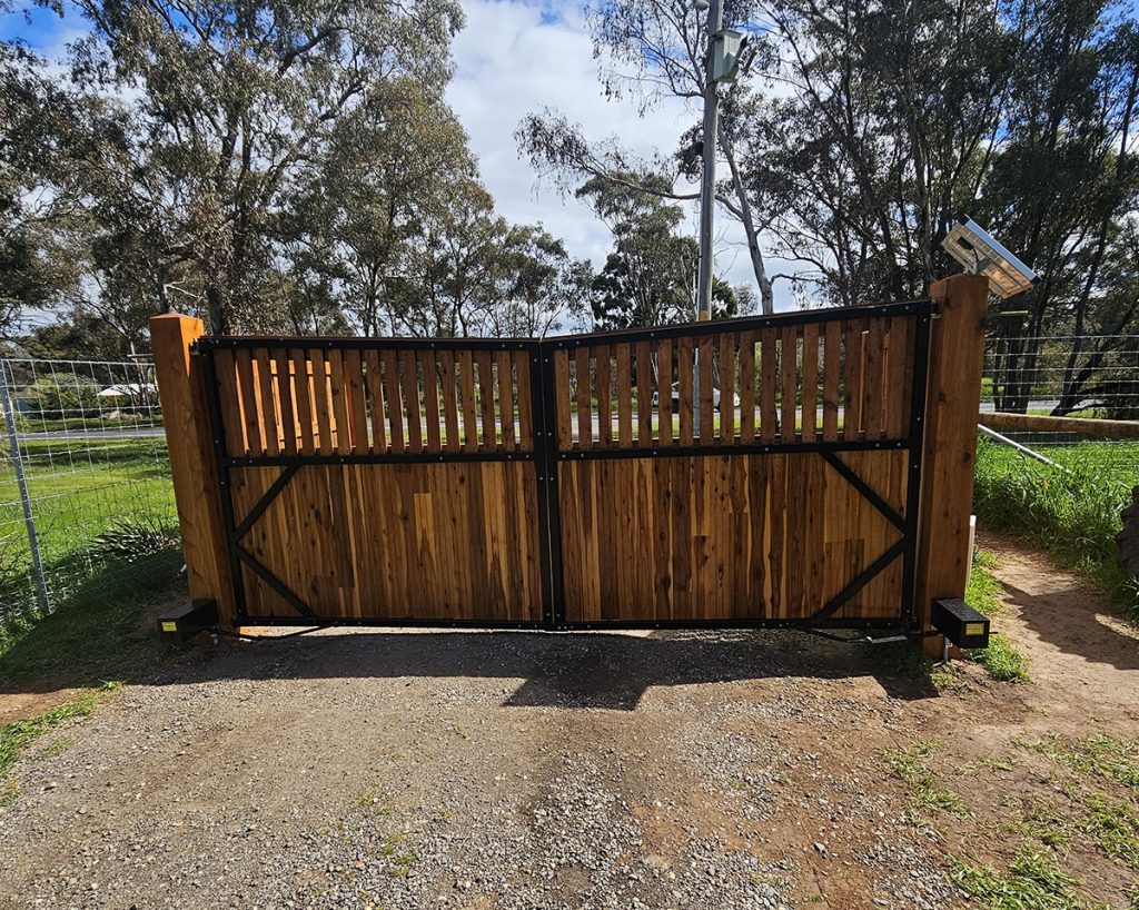 Gates & Entrances - Wahlerts Rural Contracting